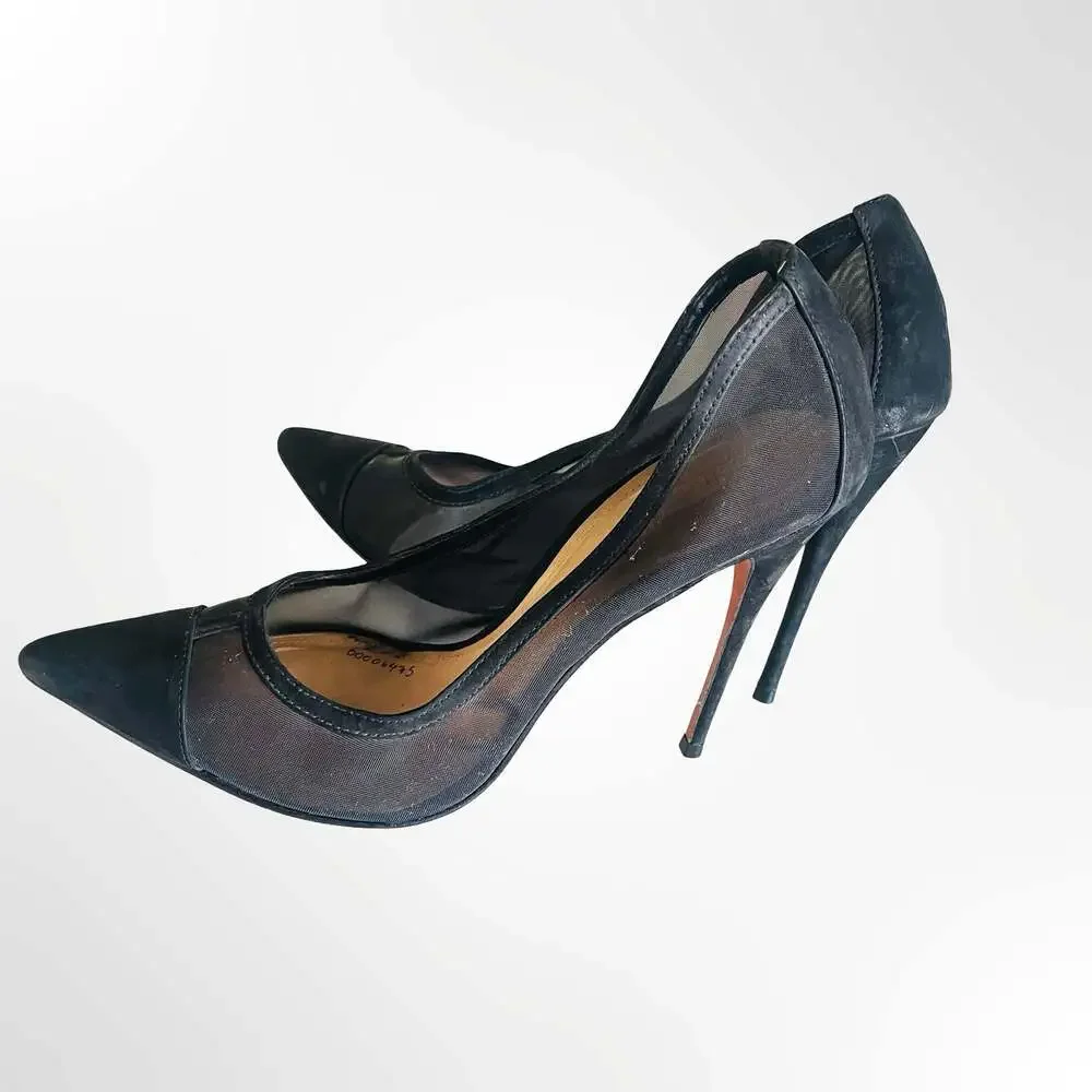 SCHUTZ gently used